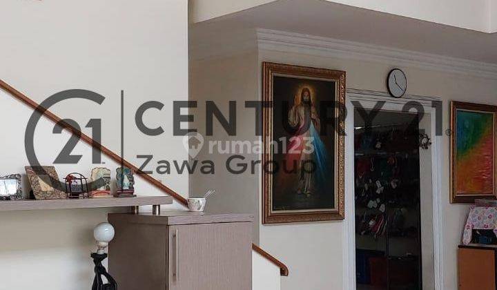 Dijual Cepat Rumah 2 Lantai Kondisi Bagus Siap Huni 1