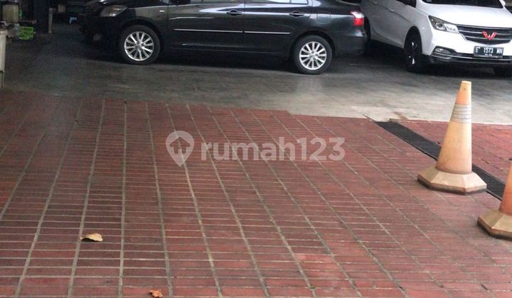 Jarang Ada bangunan Hitung Tanah Daerah Komersil KS Tubun Jarang Ada bangunan Hitung Tanah Daerah Komersil KS Tubun