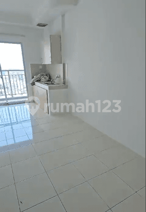 Disewakan Apartemen Mediterania Garden 2 Sem Furnished 1