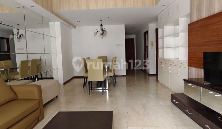 Dijual Apartemen Royal Mediterania Garden Furnished View Tribeca dan Pool Dijual Apartemen Royal Mediterania Garden Furnished View Tribeca dan Pool
