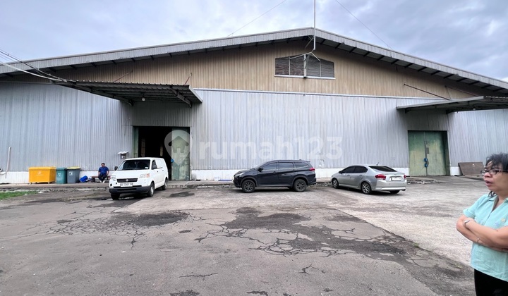 Warehouse for Rent in Depok, Ideal for Logistics, Distribution, Etc. Negotiable Until Deal. Warehouse for Rent in Depok, Ideal for Logistics, Distribution, Etc. Negotiable Until Deal.