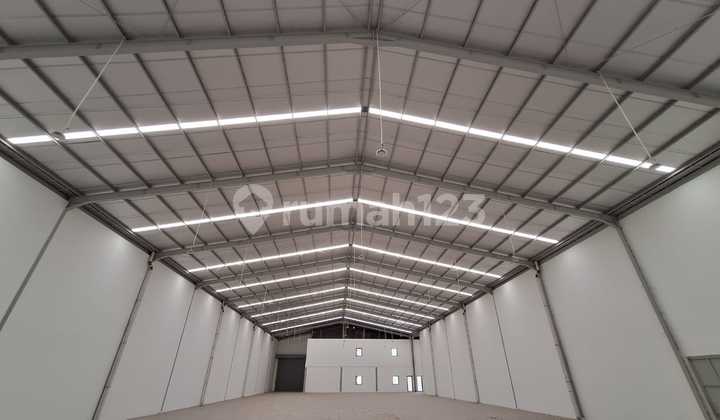 GUDANG BARU LEGOK TANGERANG SIAP PAKAI, DEKAT TOL