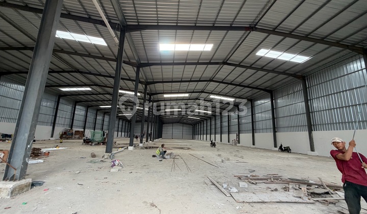 Gudang Disewakan Legok, Ada Loading Dock, 2 KM Tol BSD