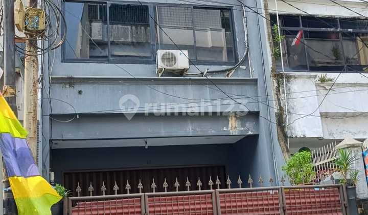Ruko 3 Lantai Di Kebon Jeruk Siap Huni Ruko 3 Lantai Di Kebon Jeruk Siap Huni