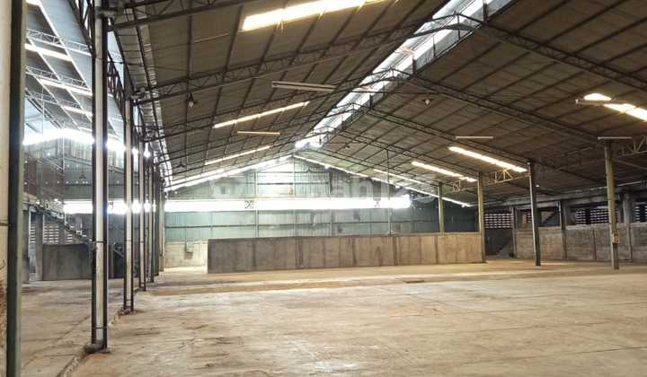 Warehouse for Rent in Cikupa Tangerang, Area 3650 M², Price Negotiable Warehouse for Rent in Cikupa Tangerang, Area 3650 M², Price Negotiable