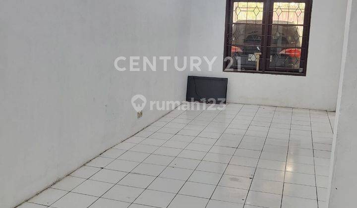 Rumah 2,5 Lantai Siap Huni Taman Holis Indah 2