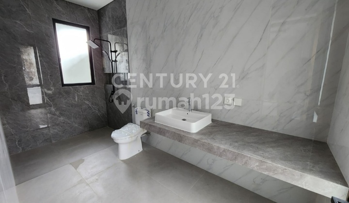 Rumah Mewah 3 Lantai Di Setra Duta Bandung  2