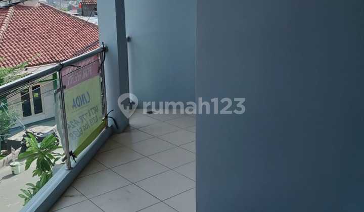 Rumah 2 lt Dekat Stasiun L. Agung Dengan 3 K.Tidur & 2 K.Mandi 8