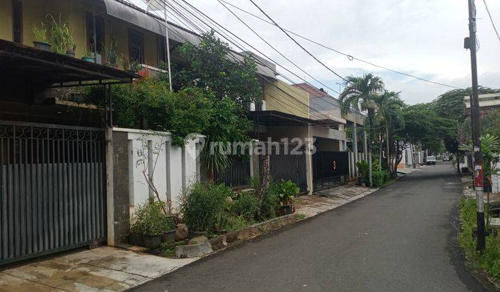 Dijual Rumah Lama Terawat 2 lt Taman Solo Cempaka Putih, Jakpus 1