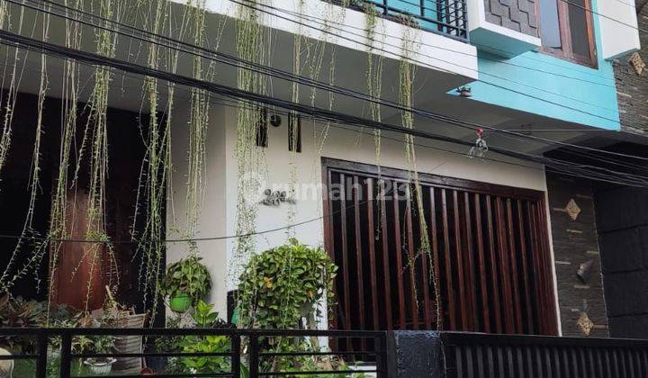 Rumah Sewa 2 Lt + Basement Jati Padang Ps.minggu, Jaksel 1