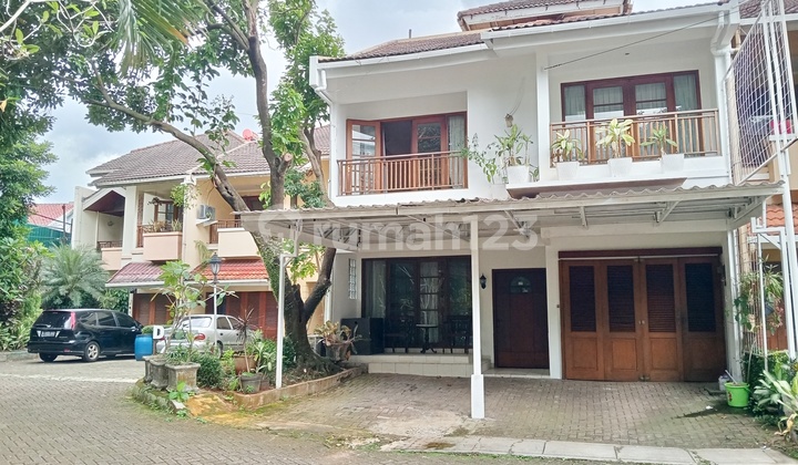 3-Story House in a Complex Near TB Simatupang Business Center, South Jakarta