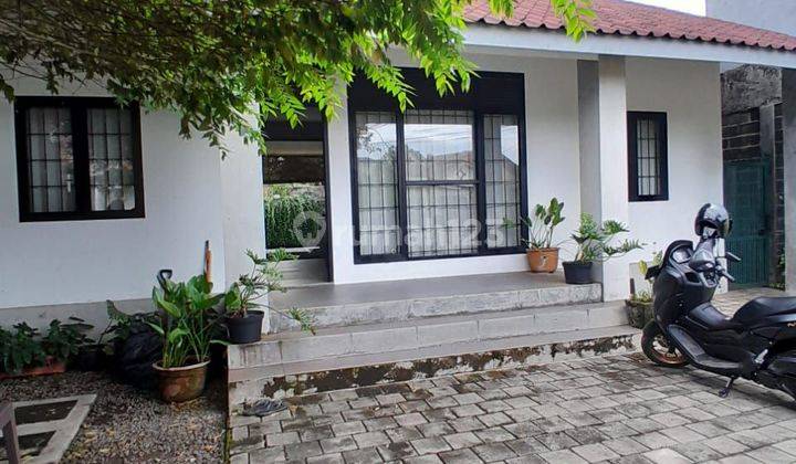 If31 Rumah Cantik Siap Huni 207 M2 Murah di Jatiasih Bekasi 1