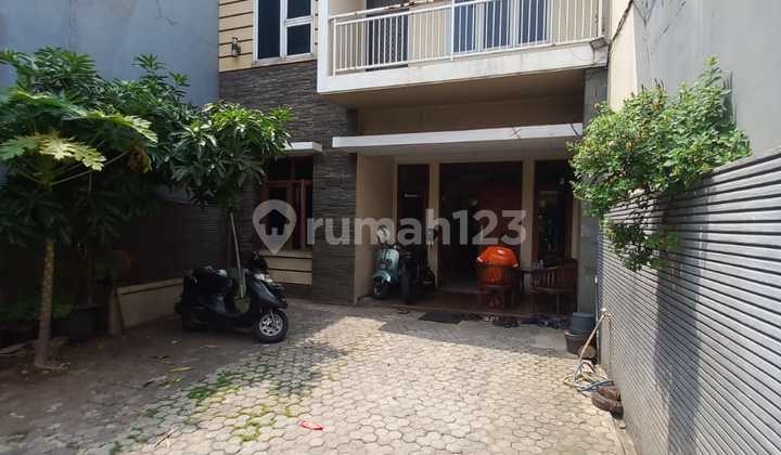Z97 TURUN HARGA Rumah Bagus 160 m2 Murah Utan Kayu Jakarta Timur 2
