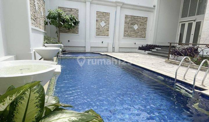 Rumah Mewah 3 Lantai Swimming Pool di Otista Jatinegara Jakarta Timur 2