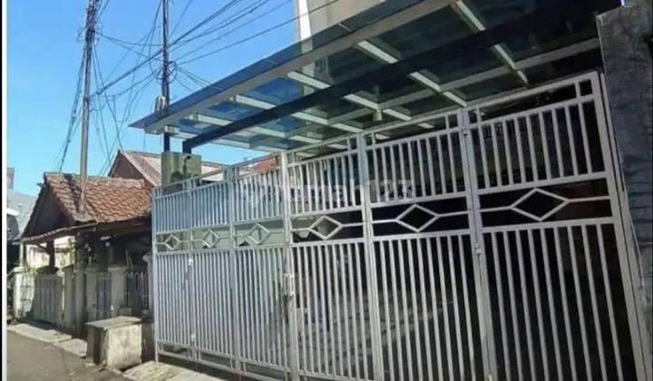 Y261 Rumah Modern 3 Lantai Strategis di Tebet Barat Jakarta Selatan 1