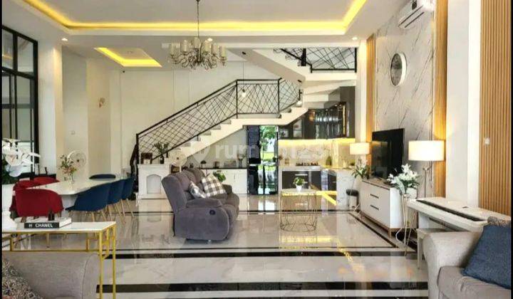 S545 Rumah Mewah Private Pool Full Furnish di Jgc Cakung Jakarta Timur 2