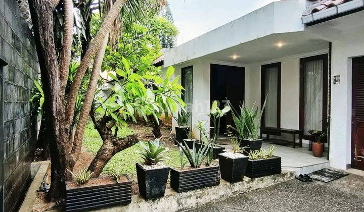 Dd168 Rumah Hoek 830 M2 Private Pool di Kemang Jakarta Selatan 1