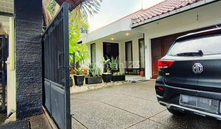 Dd168 Rumah Hoek 830 M2 Private Pool di Kemang Jakarta Selatan 2