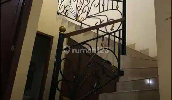 S576 Rumah Mewah 174 M2 Murah di Rawamangun Jakarta Timur 11