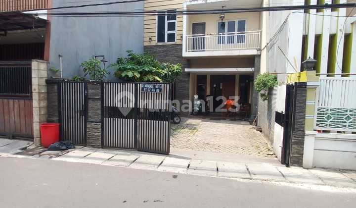 Z97 TURUN HARGA Rumah Bagus 160 m2 Murah Utan Kayu Jakarta Timur Z97 TURUN HARGA Rumah Bagus 160 m2 Murah Utan Kayu Jakarta Timur