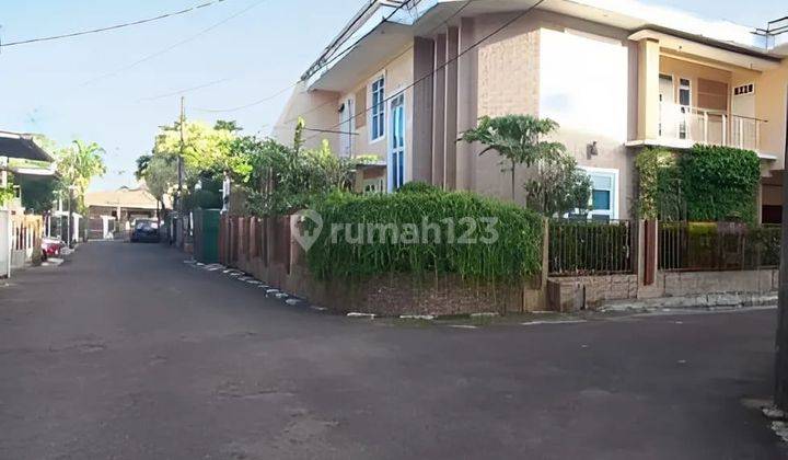 Z52 Rumah Mewah Hoek 284 m2 di Kalibata Jakarta Selatan 1