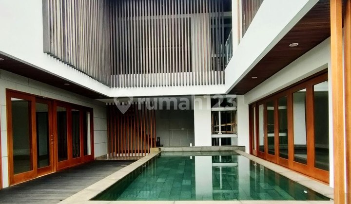 DD224 Rumah Baru Hoek Private Pool Pondok Indah Jakarta Selatan