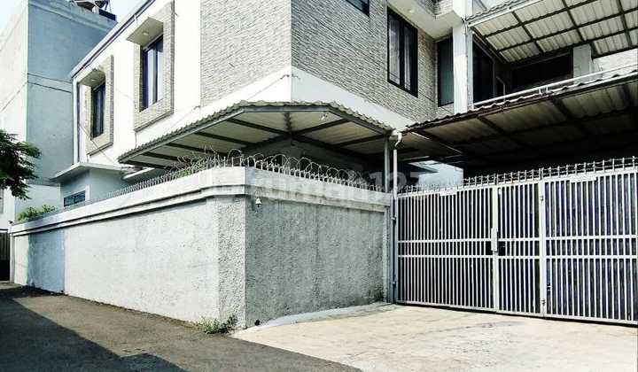 Dd220 Rumah Hoek Mewah 280 M2 di Tebet Dalam Jakarta Selatan Dd220 Rumah Hoek Mewah 280 M2 di Tebet Dalam Jakarta Selatan