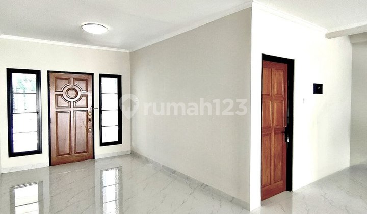 DD333 Rumah Mewah 369 m2 Siap Huni Kota Wisata Cibubur 2