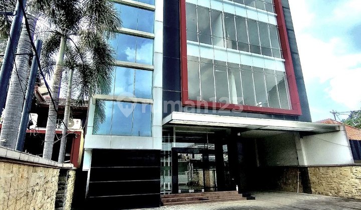 DD307 Gedung 4 Lantai Strategis 810 m2 Otista Jakarta Timur