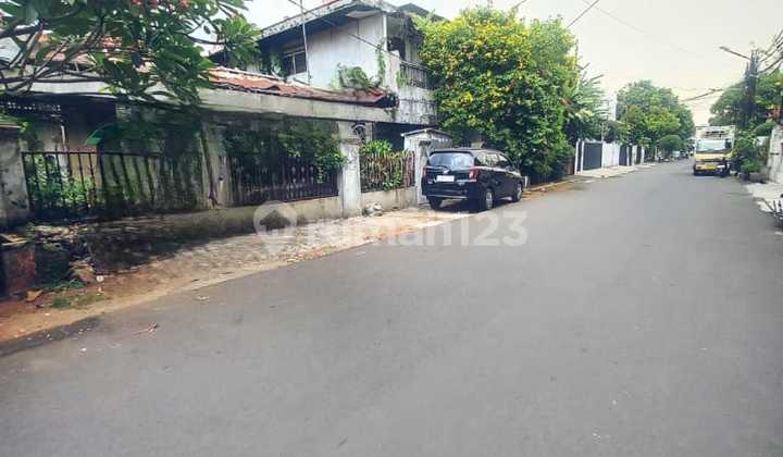 Z132 Rumah Hitung Tanah 238 M2 Strategis Tebet Barat Jakarta Selatan