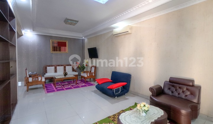 Y395 Garden Front House Ready to Occupied Rawamangun East Jakarta 2