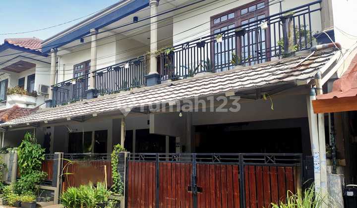 S673 Rumah depan Taman 175 m2 Kayu Putih Rawamangun Jakarta Timur