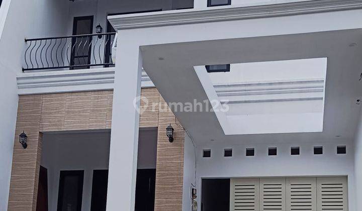S202B Rumah Baru Mewah Strategis di Kav. AL Duren Sawit Jakarta Timur 1