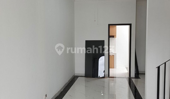 FG04 Rumah Klasik Eropa Cluster Pondok Bambu Jakarta Timur 2