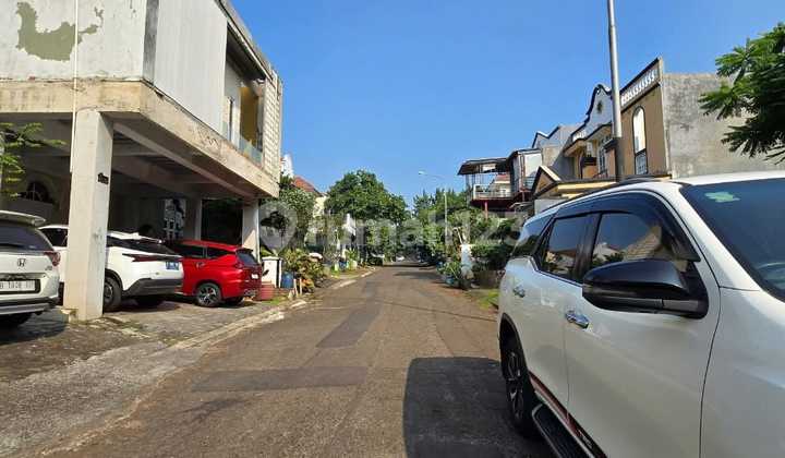 Z85 Affordable Ready-to-Occupy House 120 m2 Legenda Wisata Cibubur 2
