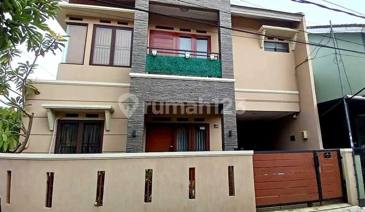 ZN53 Rumah Hoek Bagus Dekat Tol Jatiwarna Bekasi  2