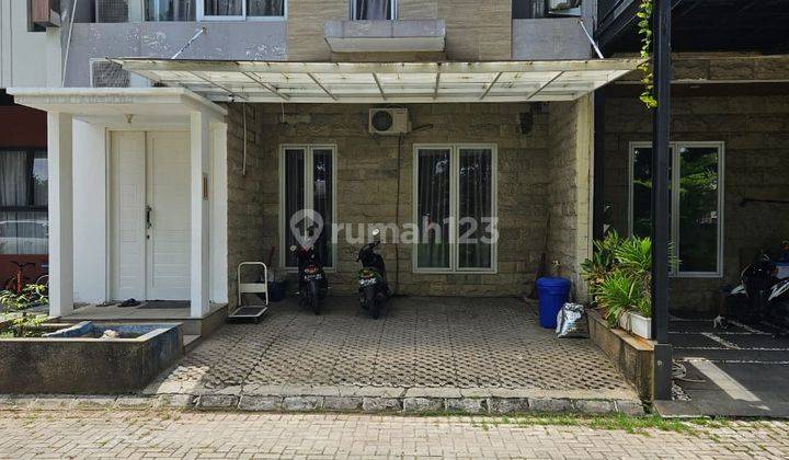 Y319 Rumah Bagus Murah 114 m2 di Cluster Cawang Makasar Jakarta Timur 1