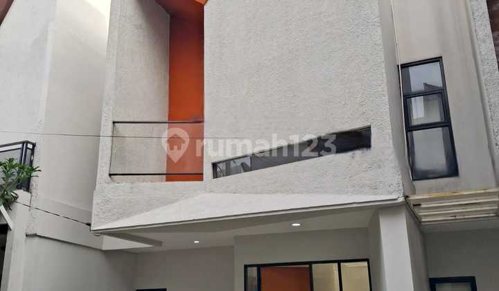 Ac52 Rumah Baru 3 Lantai Dalam Cluster di Jatibening Baru Lampiri Bekasi