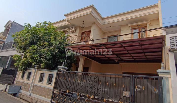 S576 Rumah Mewah 174 M2 Murah di Rawamangun Jakarta Timur 1