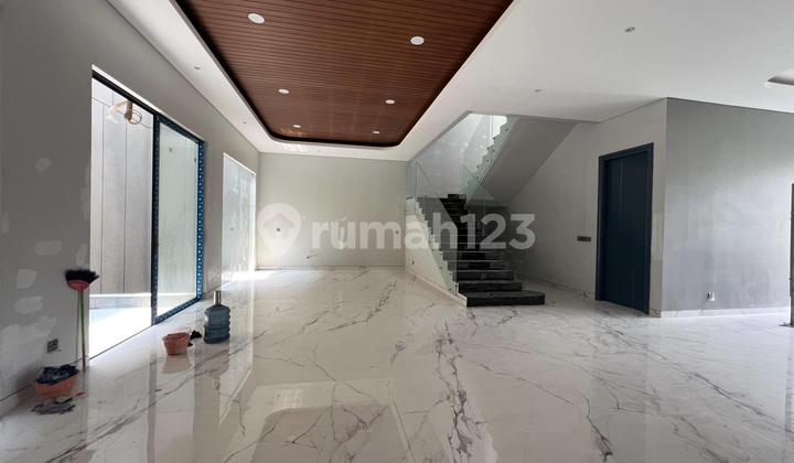 Rumah 3 Lantai Waterfront, Selangkah Dari Cbd Citraland Surabaya & Ciputra University 2