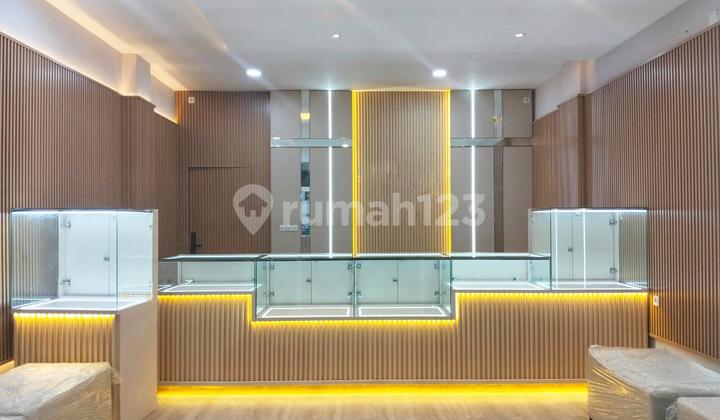 For Rent: 3.5-Story Shop House EAST COAST Pakuwon City East Surabaya For Rent: 3.5-Story Shop House EAST COAST Pakuwon City East Surabaya