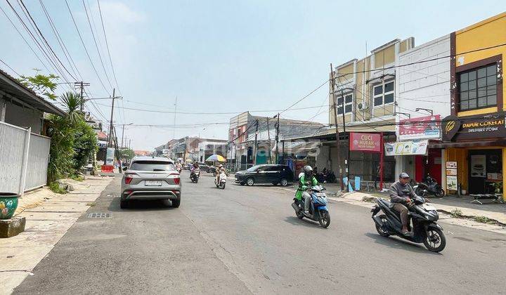 Ruko Raya Manukan Lor Bisa Nempel Bilboard Besar untuk Branding Usaha 2