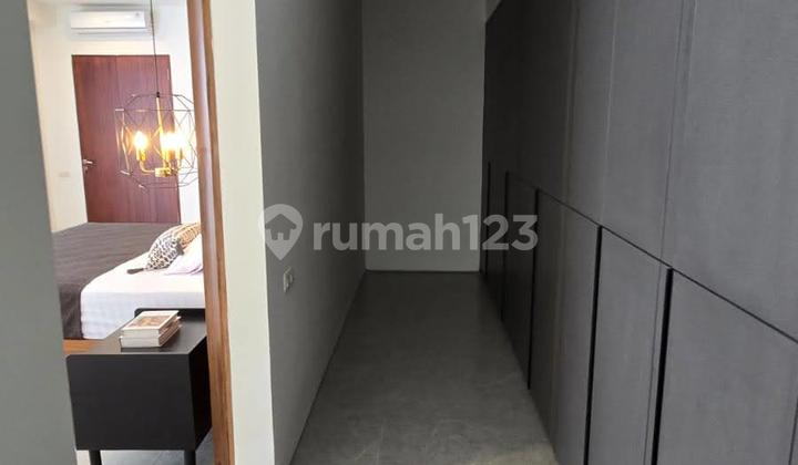 RUMAH GRAHA FAMILI TROPICAL MODERN FULL FURNISH & SWIMMING POOL  2