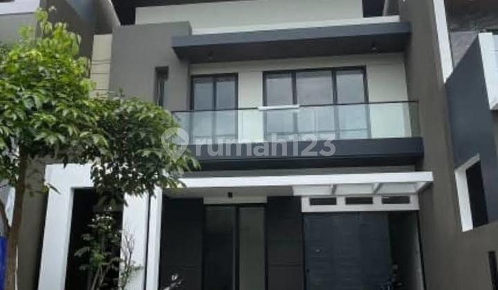 Rumah Minimalis Modern Woodland, Citraland Surabaya