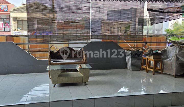 3-Storey Shop House, RAYA MANUKAN LOR, Surabaya 2