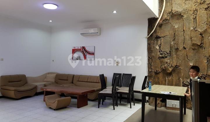 Dijual / Disewakan Rumah SIMPANG DARMO PERMAI SELATAN Surabaya barat 2