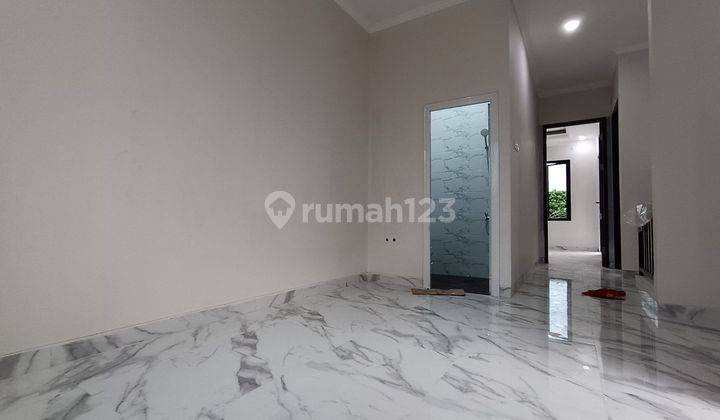 Rumah 2 Lantai SHM di Jatikramat Dalam Perumahan Bebas Banjir  2