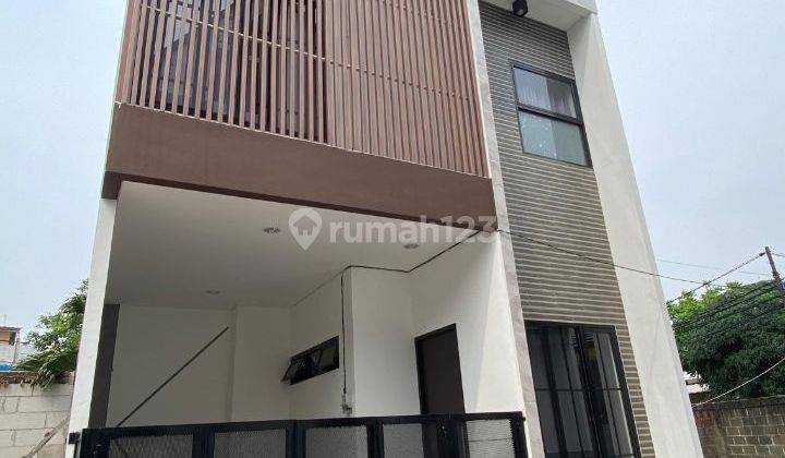 Rumah Cash 2 Lantai Di Utan Kayu Dekat Universitas Negeri Jakarta 1