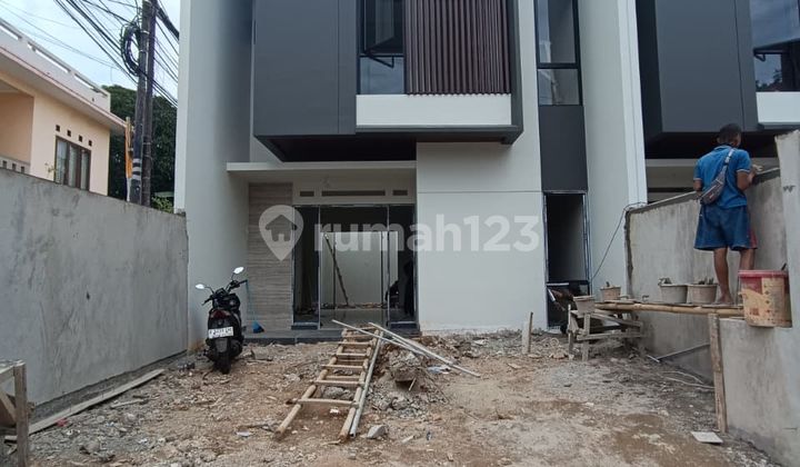 Rumah Jatibening 2 Lantai Siap Huni Dekat LRT Cikunir 1
