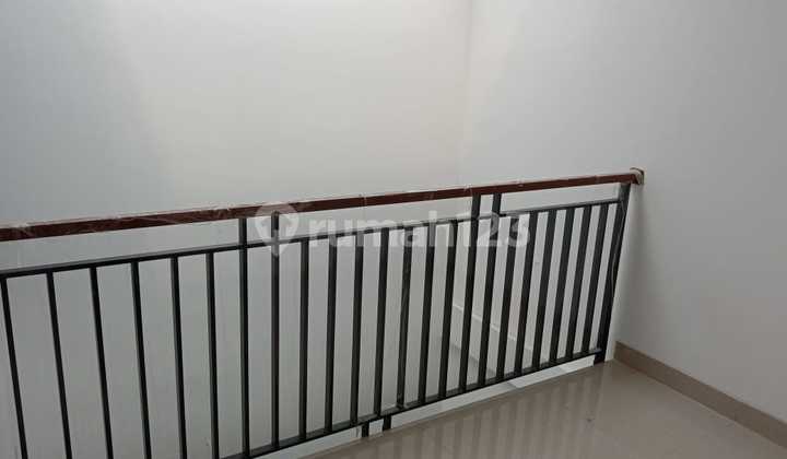 Rumah Mewah 2 Lantai di Kodau Jatimekar Dekat Tol & LRT 2